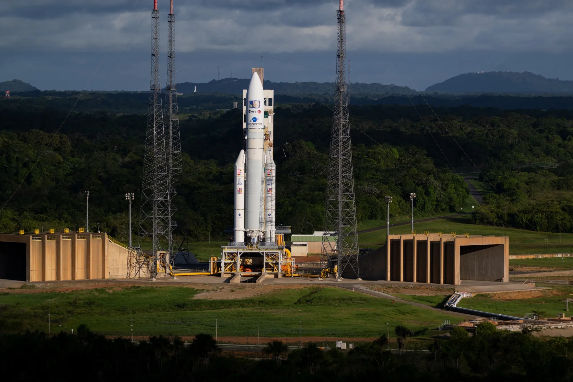 An Ariane 5 rocket carrying the Jupiter Icy Moons Explorer, in April.