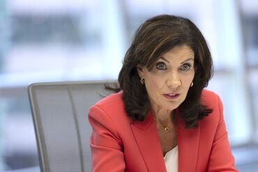 Hochul Says as ‘Staunch Capitalist’ She’d Work With Mamdani