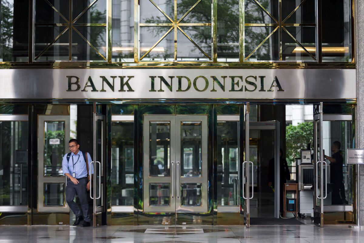 Bank Indonesia's New Governor Stamps His Mark With Rate Hike - Bloomberg