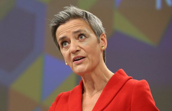 EU’s Vestager Warns of Chip Subsidy Race as Intel Weighs Plant