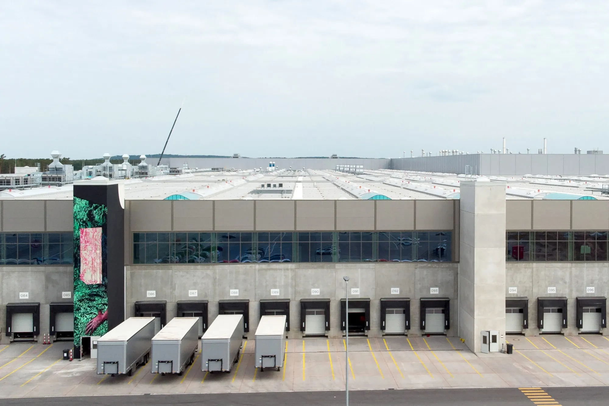 Tesla Loading Ramp Tesla Berlin Factory Ramps Up Slower Than Elon Musk Hoped - Bloomberg