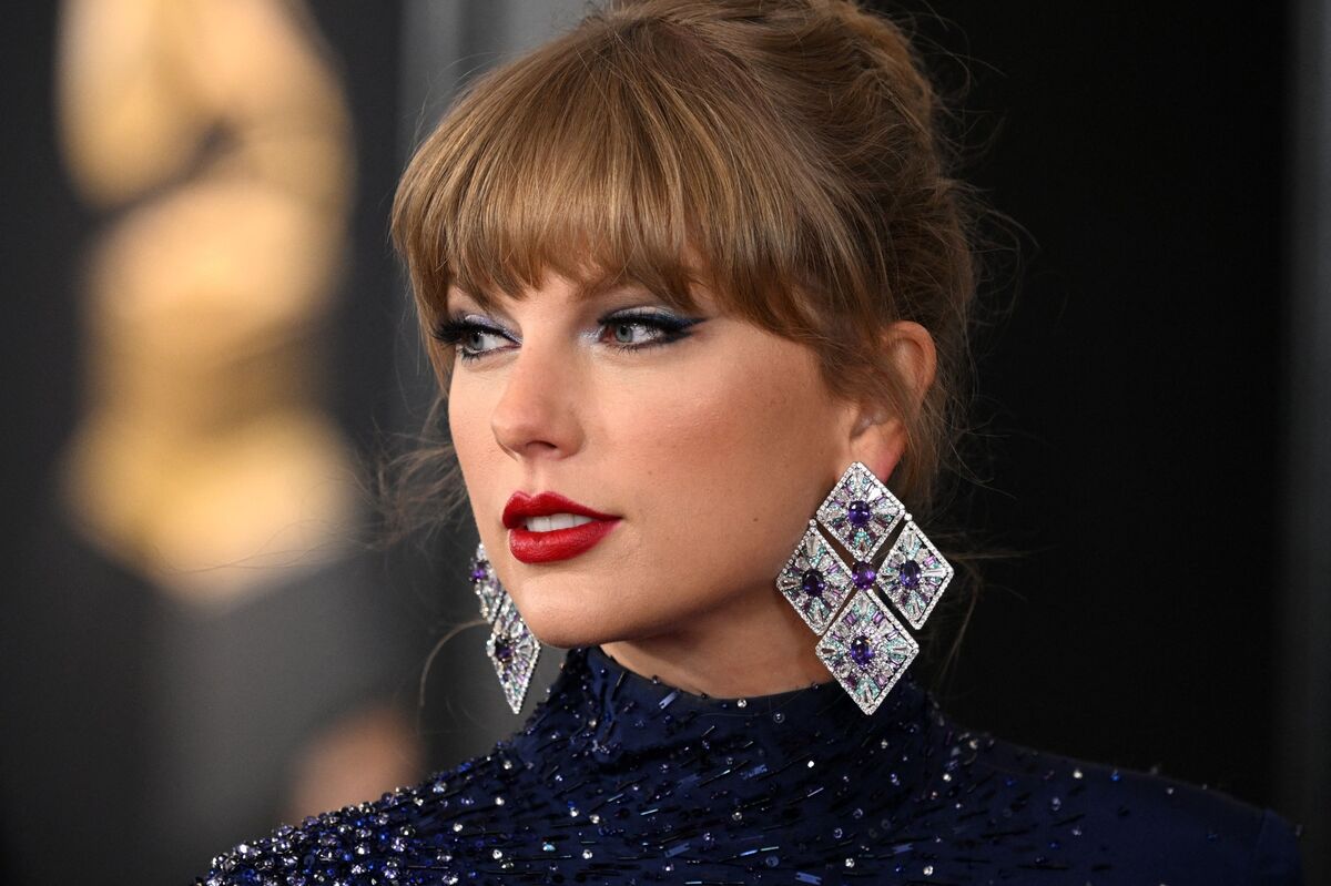 Taylor Swift is named Time magazine's person of the year - Bloomberg