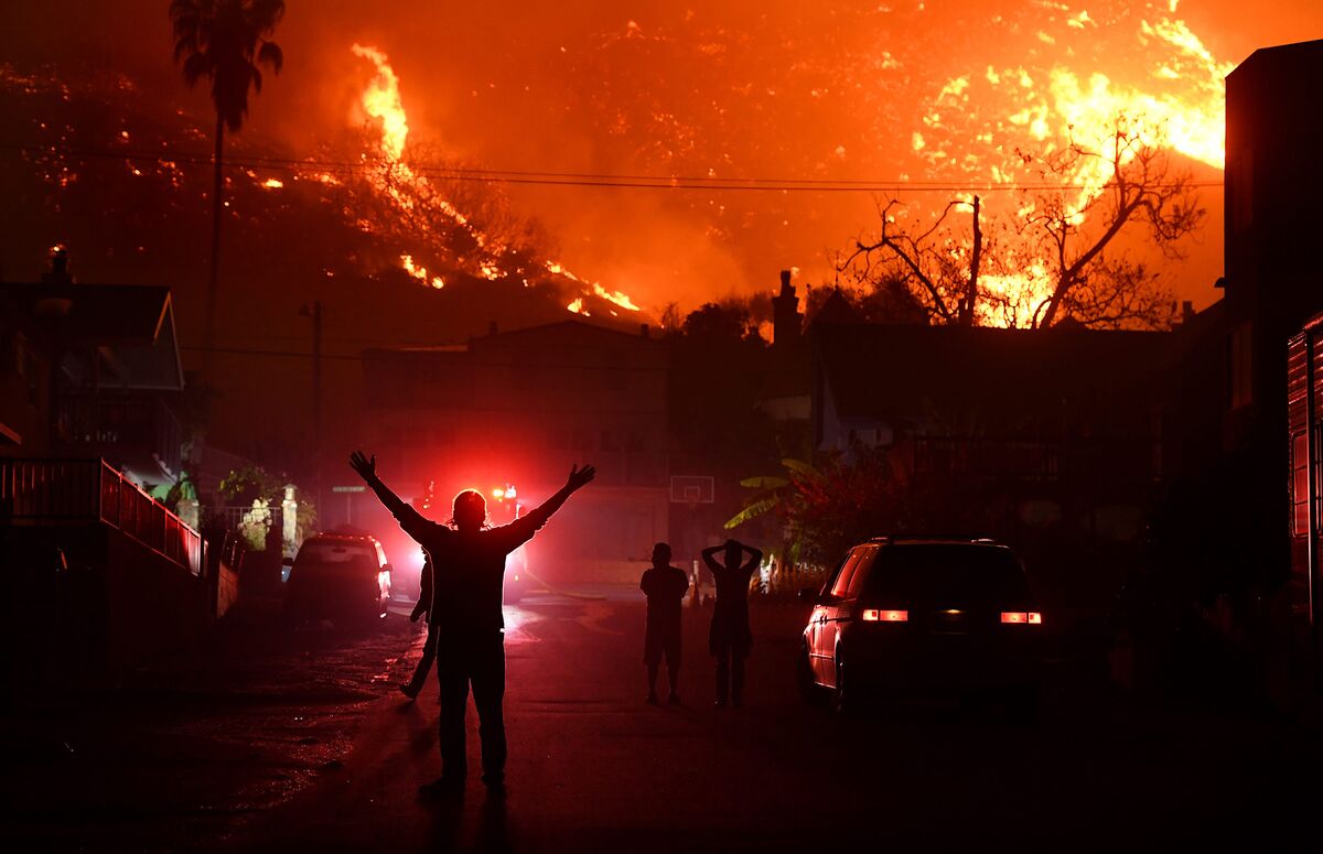 He fires. Калифорния пожары 2020. Thomas Fire. California Wildfires Conspiracy. Los Angeles times.