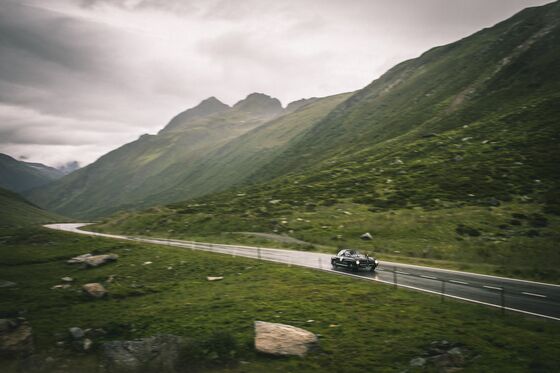 What It’s Like Driving a $2 Million Mercedes in a Rally Race