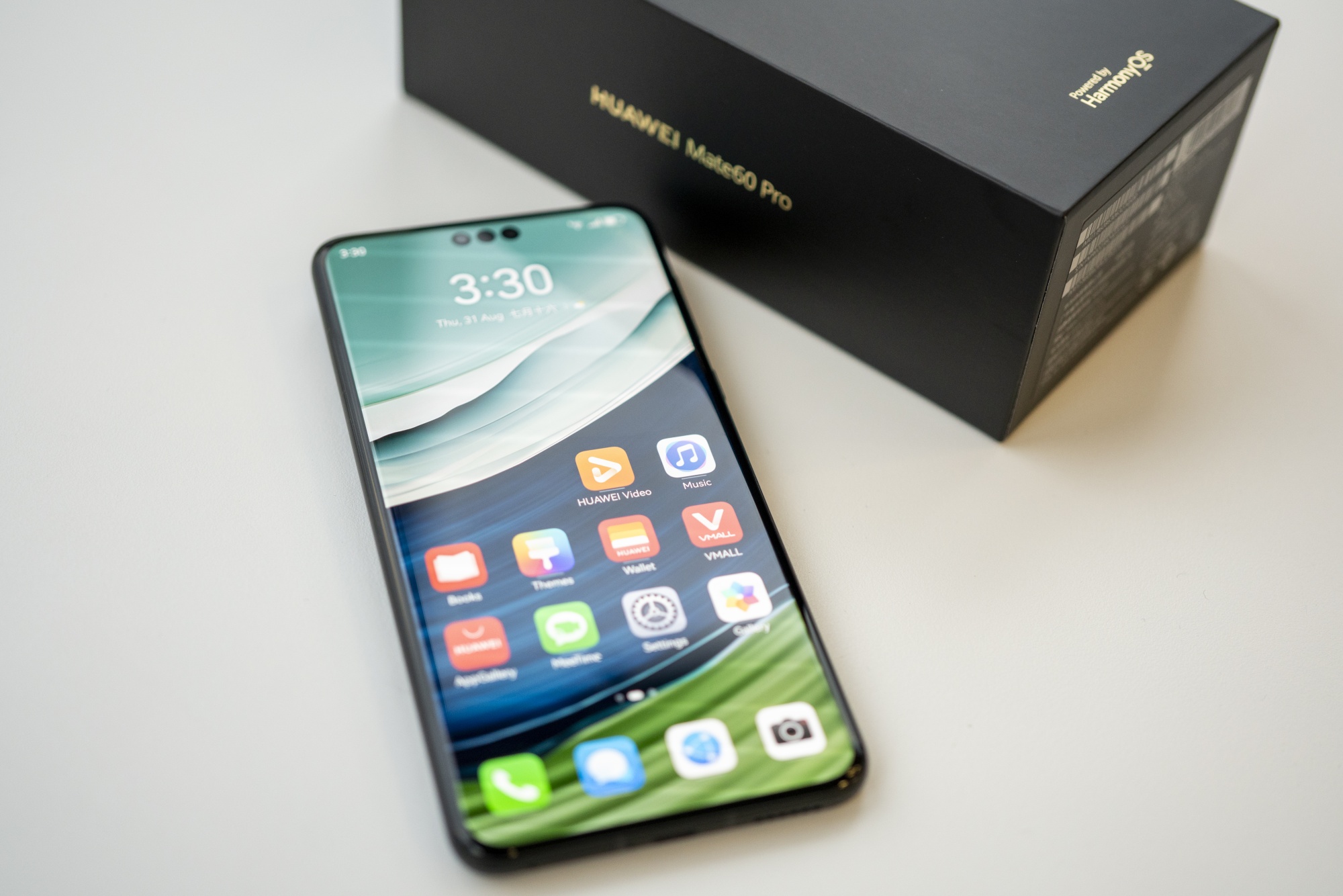 Huawei Mate 60 Pro Contributed to Company Rebound, Alibaba Fell - Bloomberg