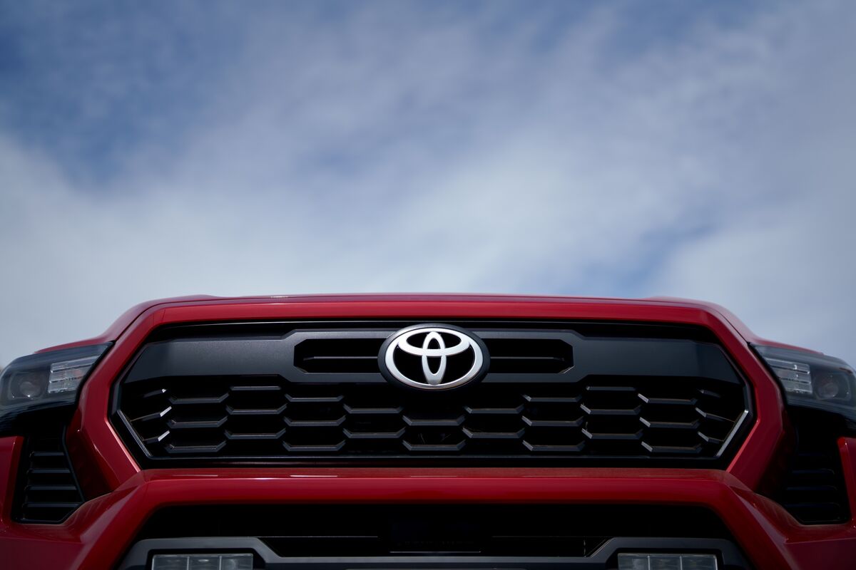 Elliott Repeats Call to Resist Toyota Bid to Buy Out Key Unit, Touts Standalone Plan