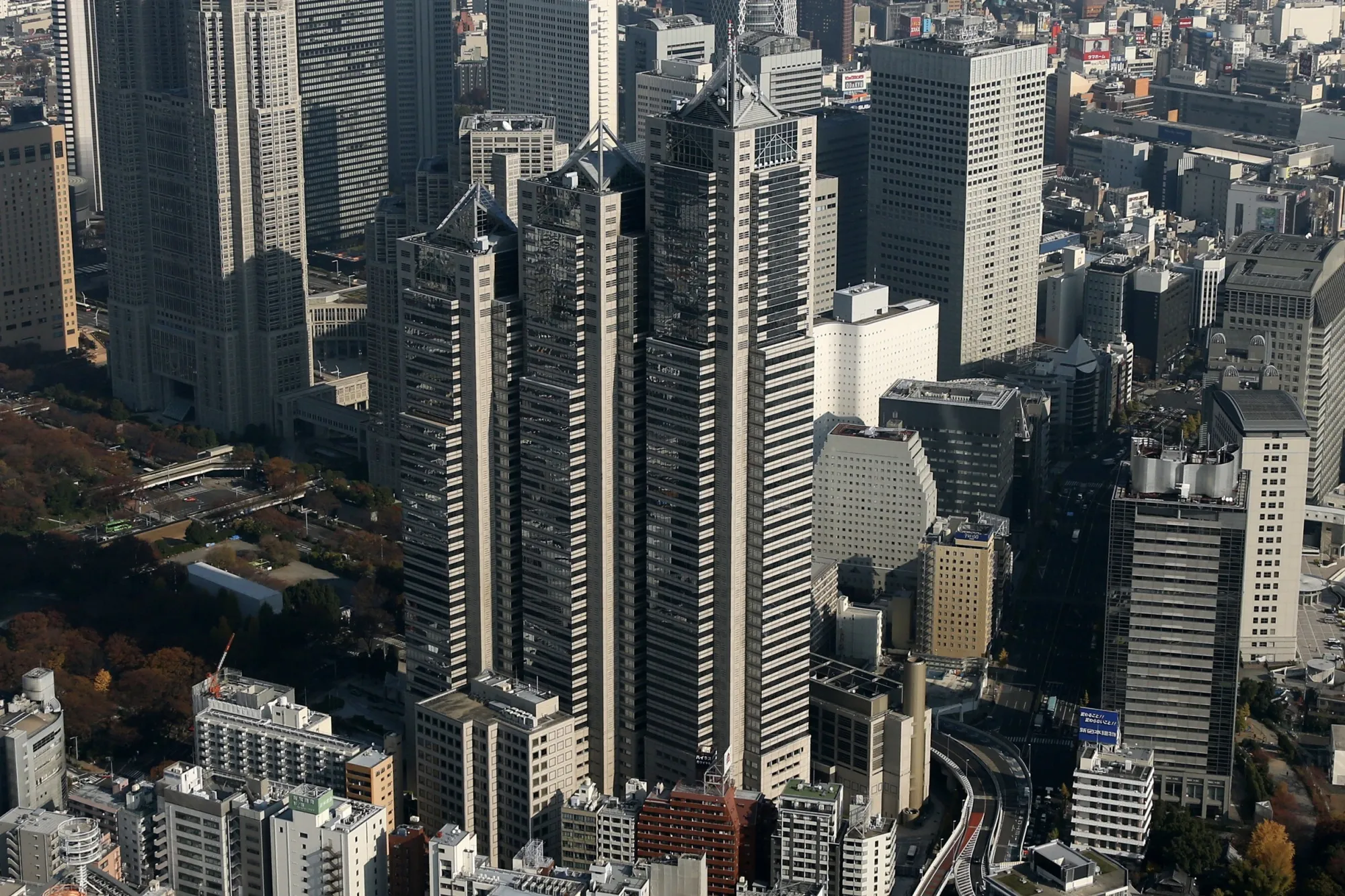 Hedge Funds Pile Into Japan's $165 Billion Real Estate Trade