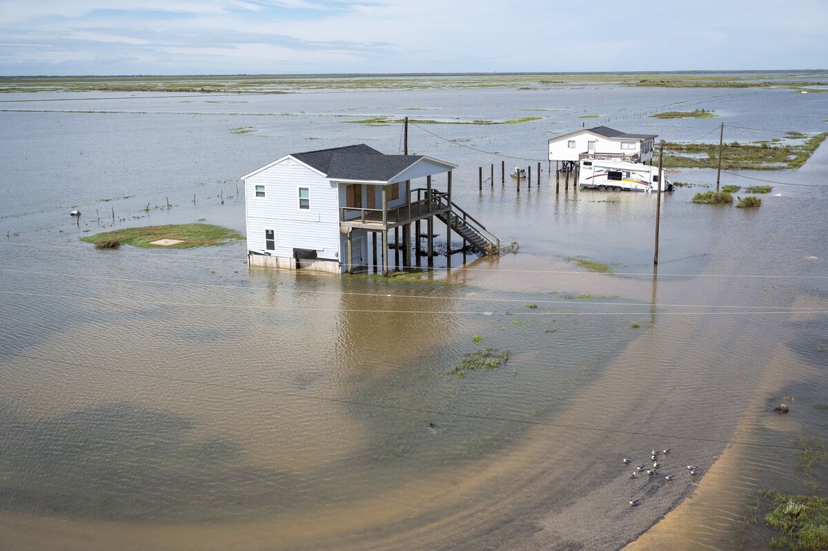 Shutdown Cuts Off Flood Insurance Program During Storm Season