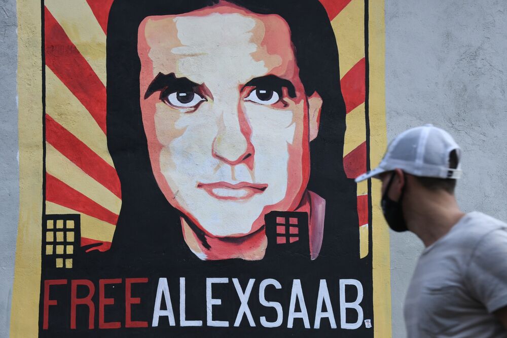 A mural in support of Alex Saab in Caracas.