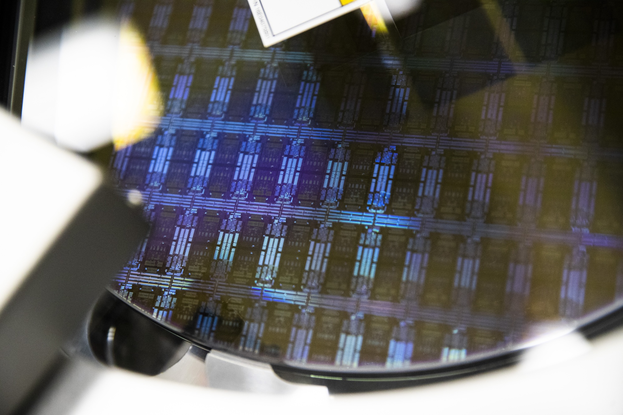 Inside GlobalFoundries ’hemispherical manufacturing facility