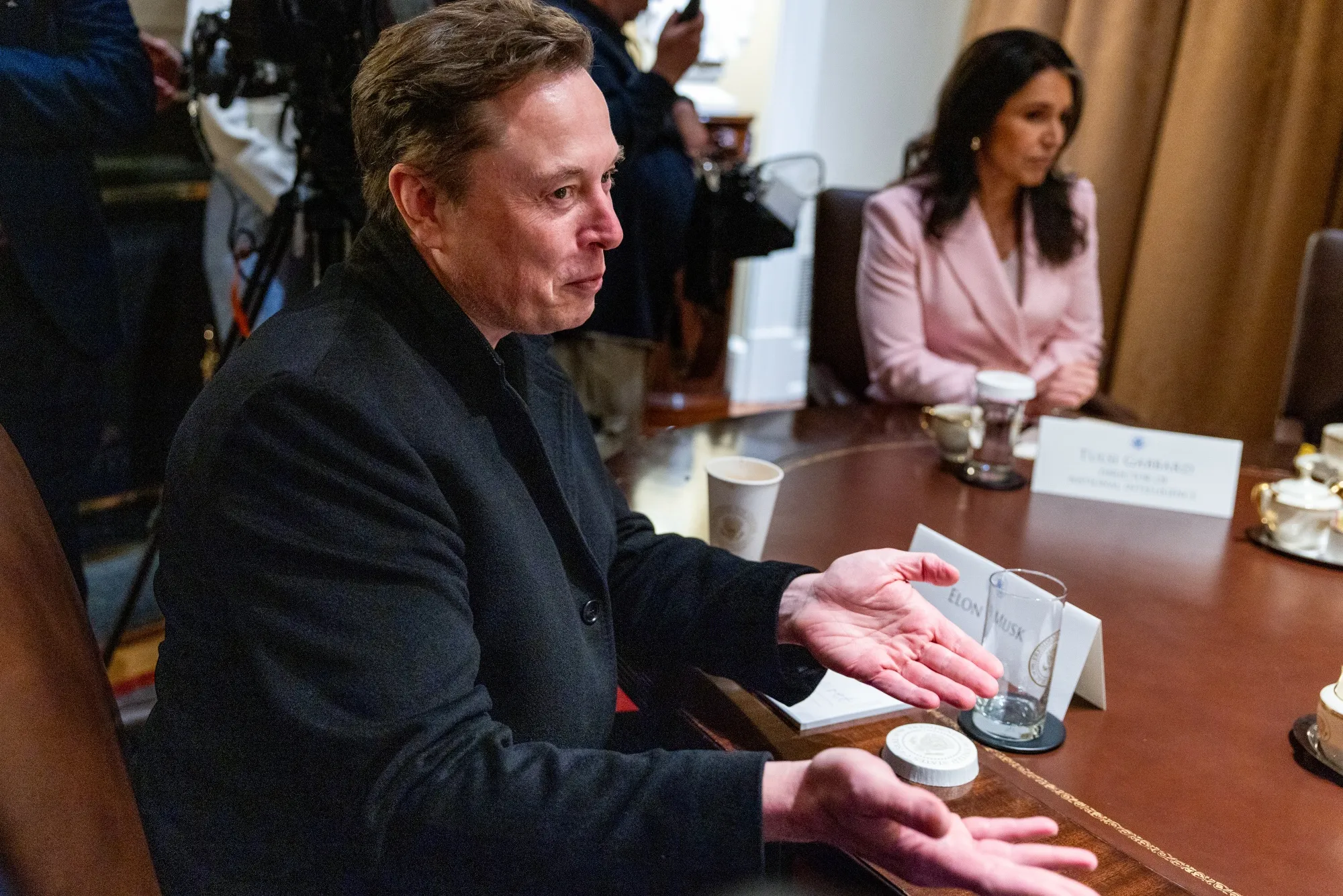 Elon Musk Says He'll Pull Back 'Significantly' From DOGE in May - Bloomberg