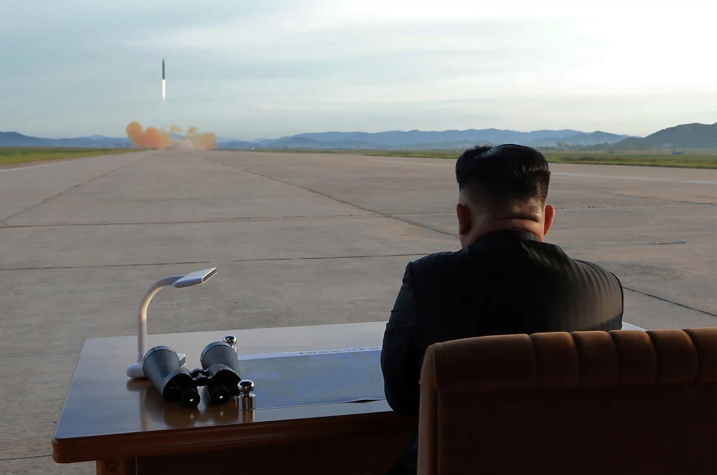 1512374306_kim jong un missiles
