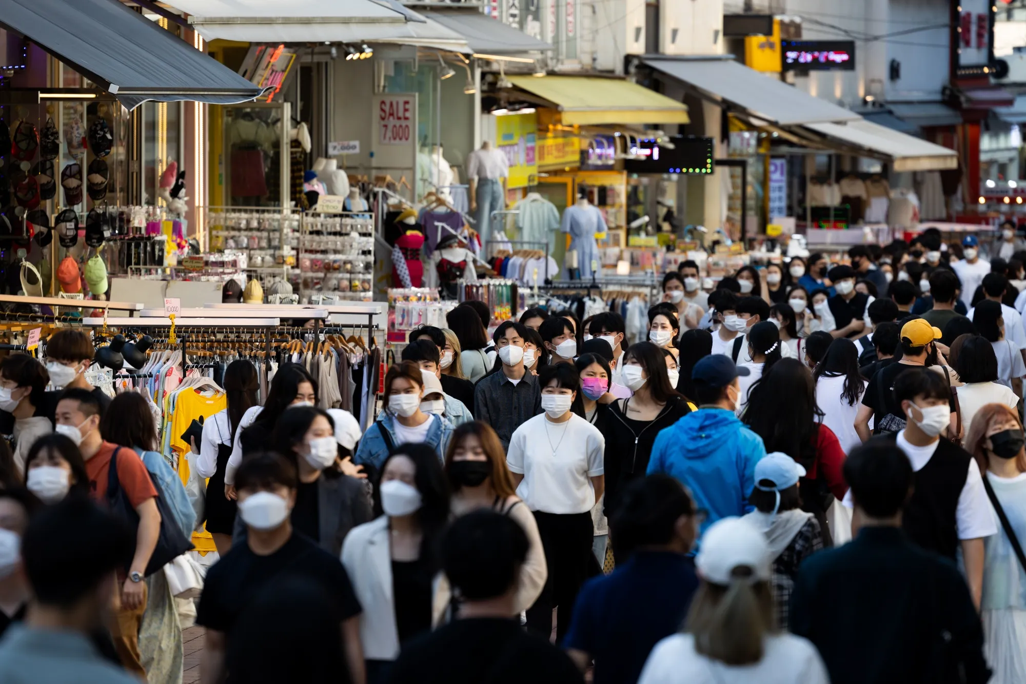 Shops and Restaurants Ahead of Consumer Confidence Figures