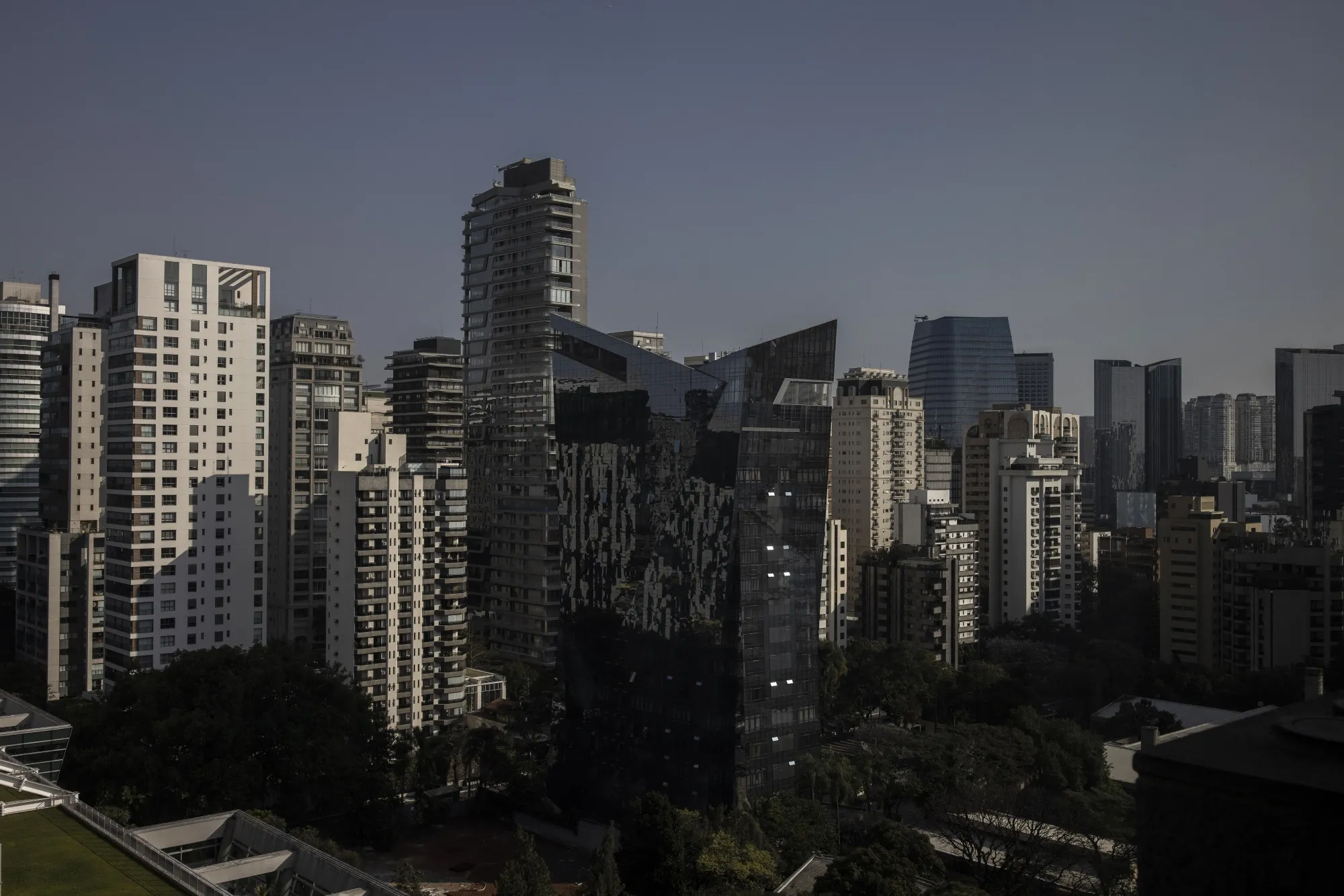 The number of Brazilian voters who believe the economy is doing better now is as high as before the onset of the Covid-19 pandemic.