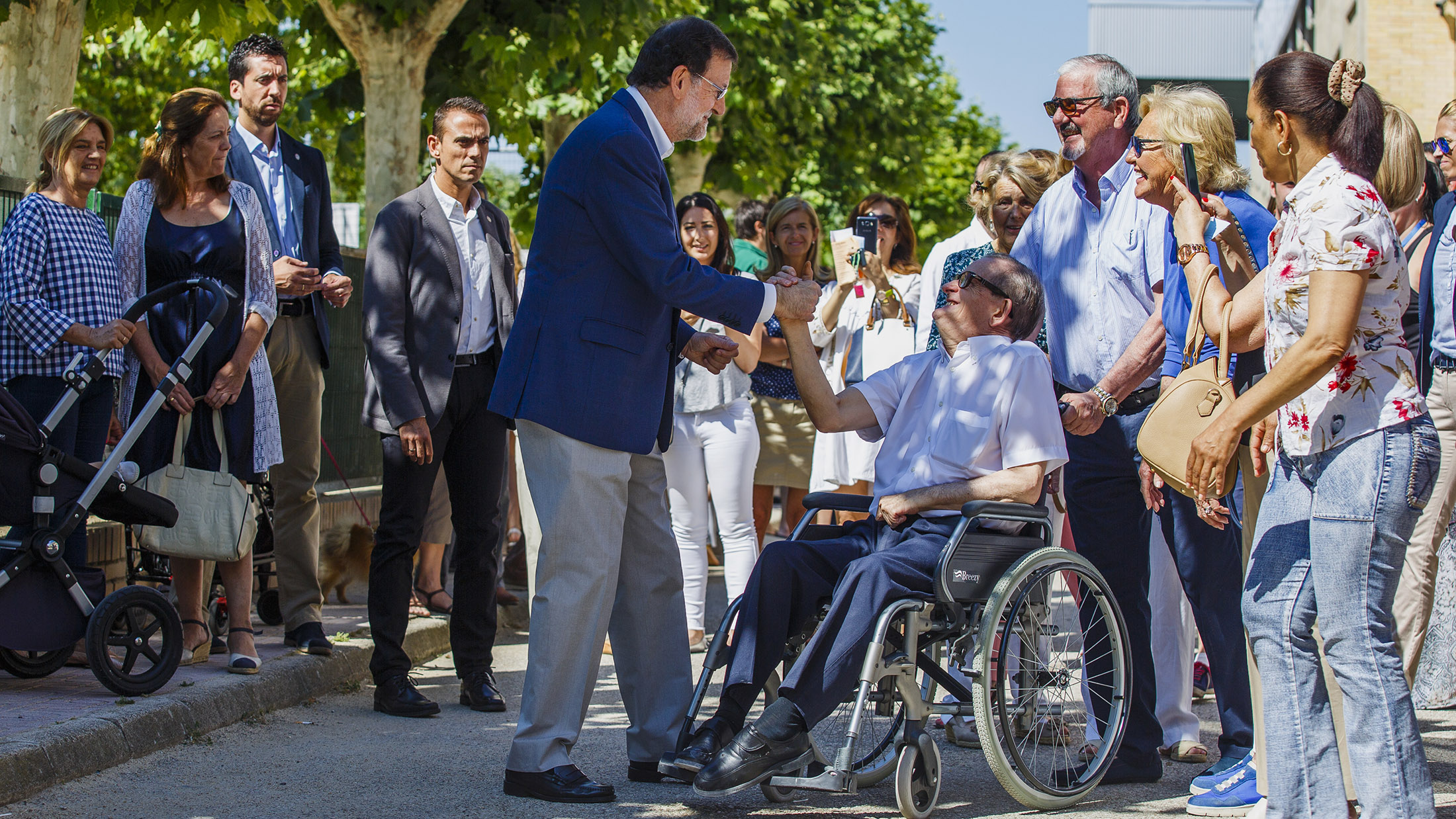 スペイン総選挙 与党 国民党が議席伸ばす 有権者は安定を志向 Bloomberg