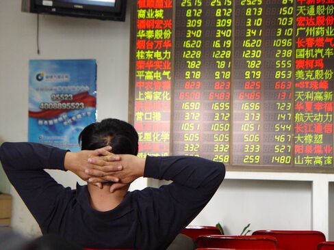Goldman Says China Stocks Appealing as Valuations to Bottom