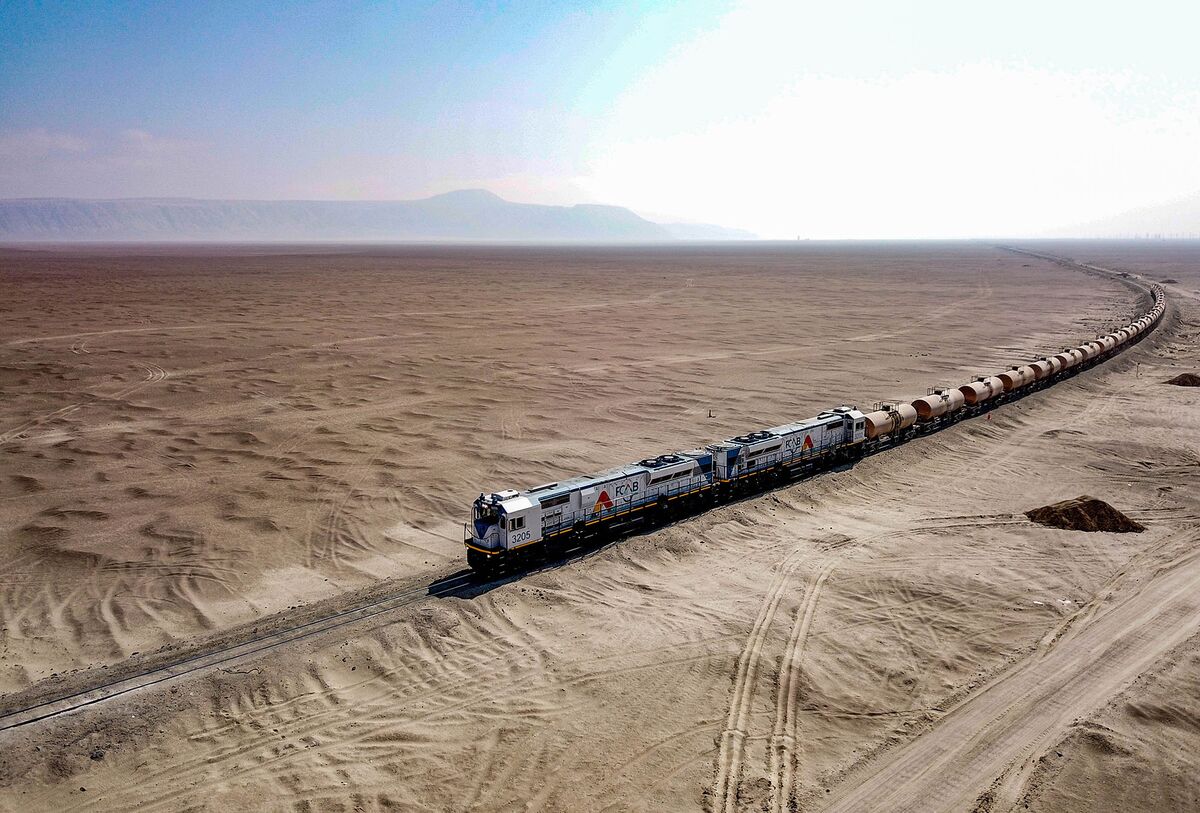 Copper Cops Play Game of Cat and Mouse Around Desert Convoys - Bloomberg