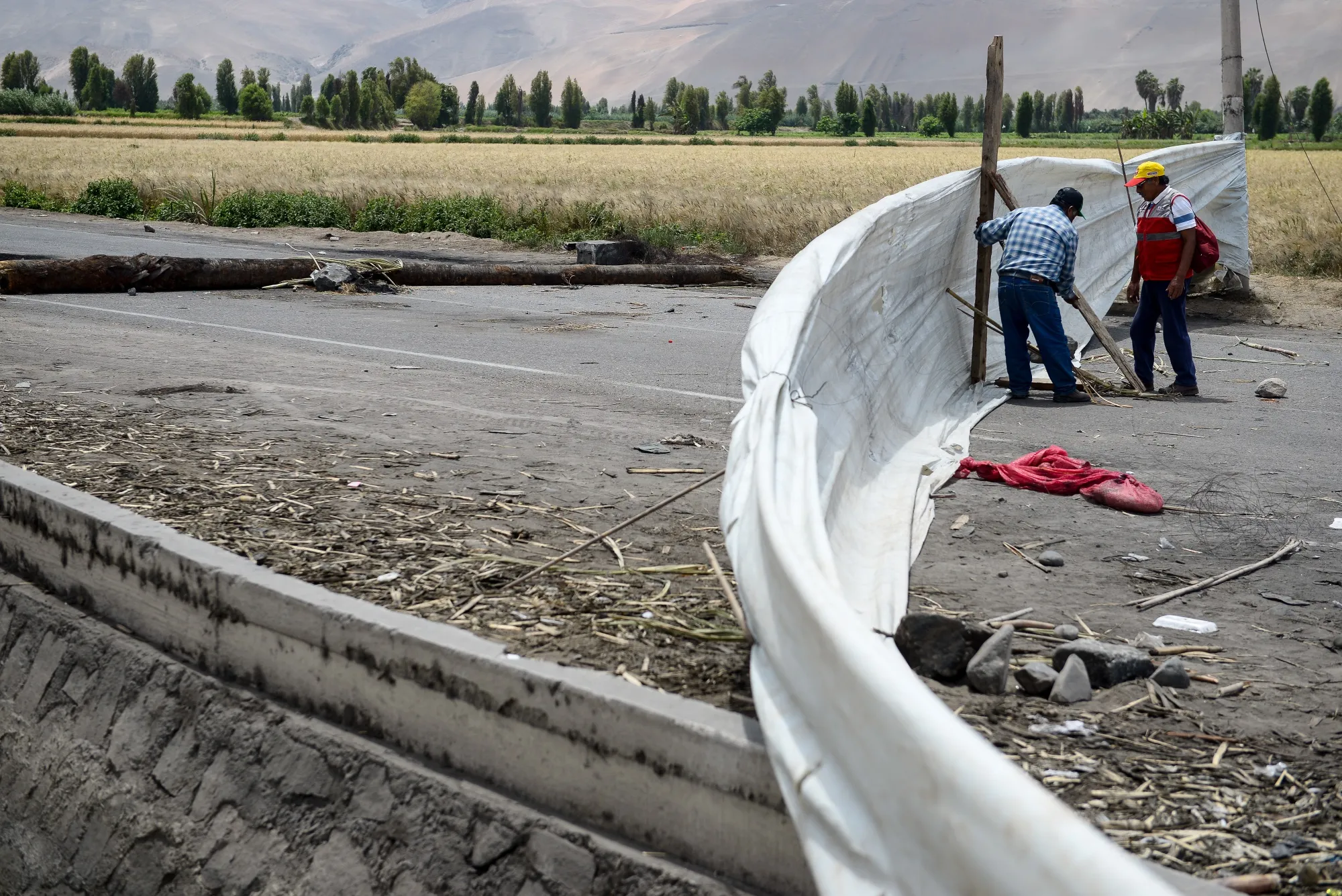 Protesters preparing barricades to block Cocachacra roads in Arequipa, Peru, on Wednesday, Oct 30, 2019.