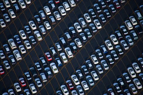 Best Vehicle Sales Streak Since 1973 Boosts U.S. Dealers