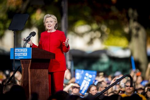 Clinton speaks in Pittsburgh, Pennsylvania, on Monday, Nov. 7.