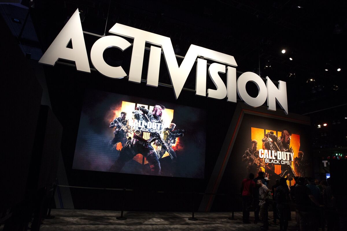 The UK's CMA says Microsoft's $69B Activision Blizzard acquisition will require an in-depth review and gives Microsoft a September 8 deadline to offer remedies (Katharine Gemmell/Bloomberg)
