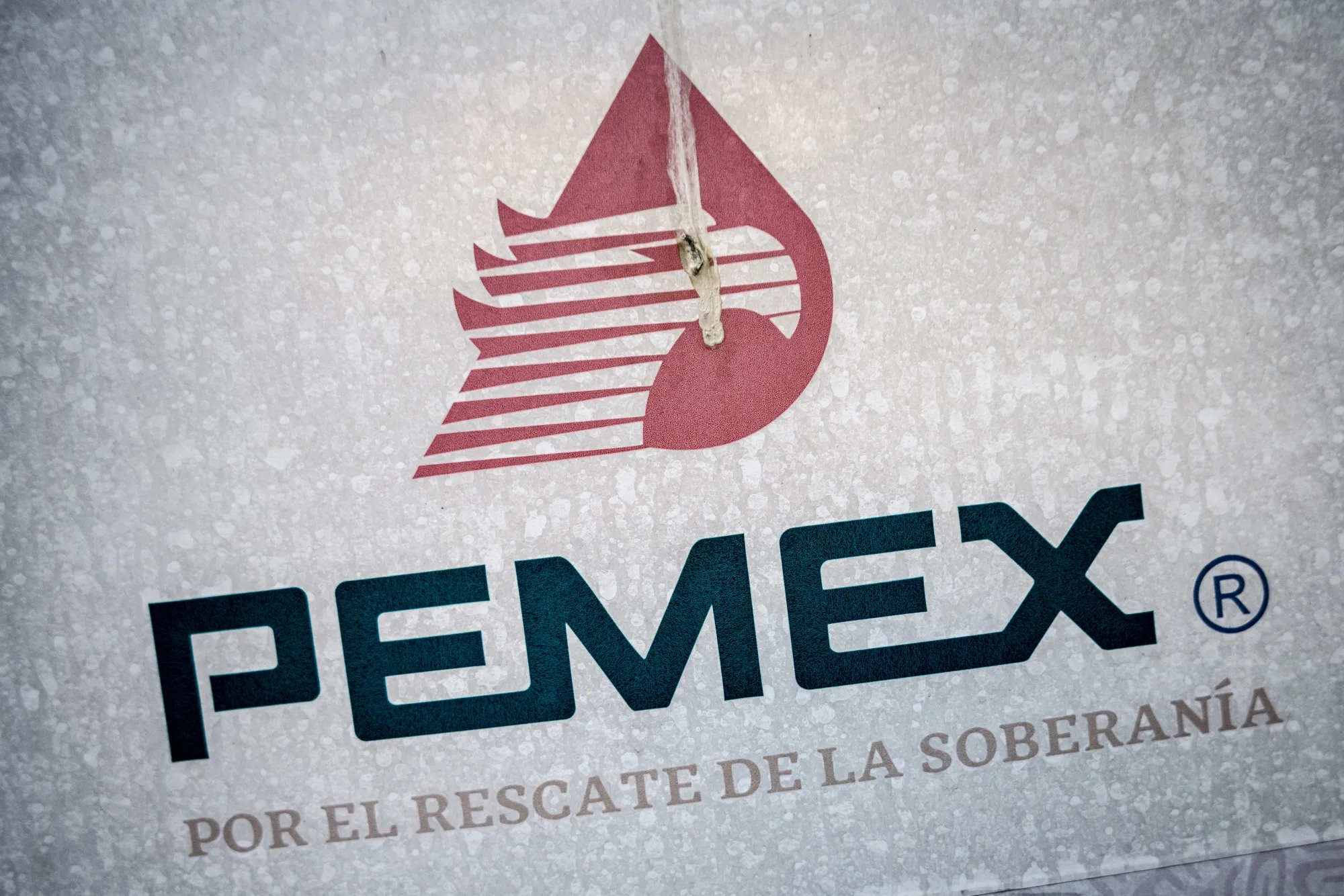 Moody’s sube calificación de Pemex a B1 tras plan de apoyo de Sheinbaum ...