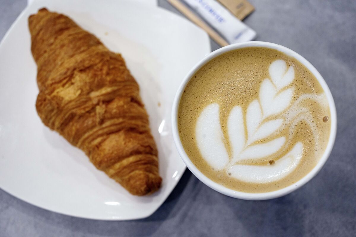 Italian Coffee Machine Maker Risks Falling Behind in Sector’s ‘Fourth Wave’