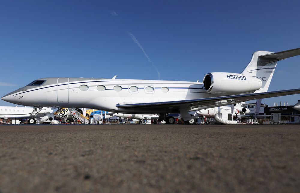 THE LUXURY PERSONAL JET