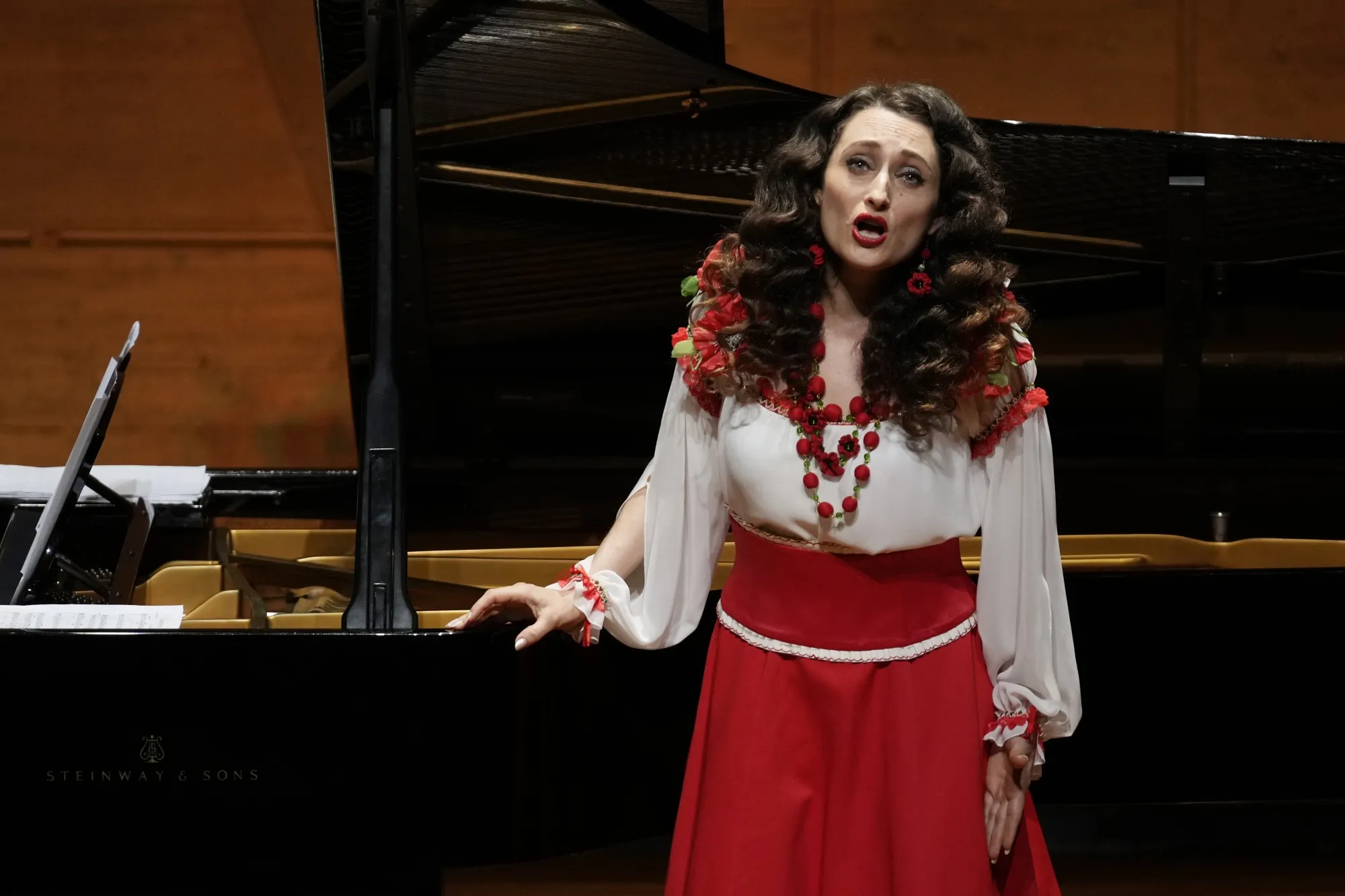 Ukrainian Opera Singer in Japan Prays for Peace in Melody - Bloomberg