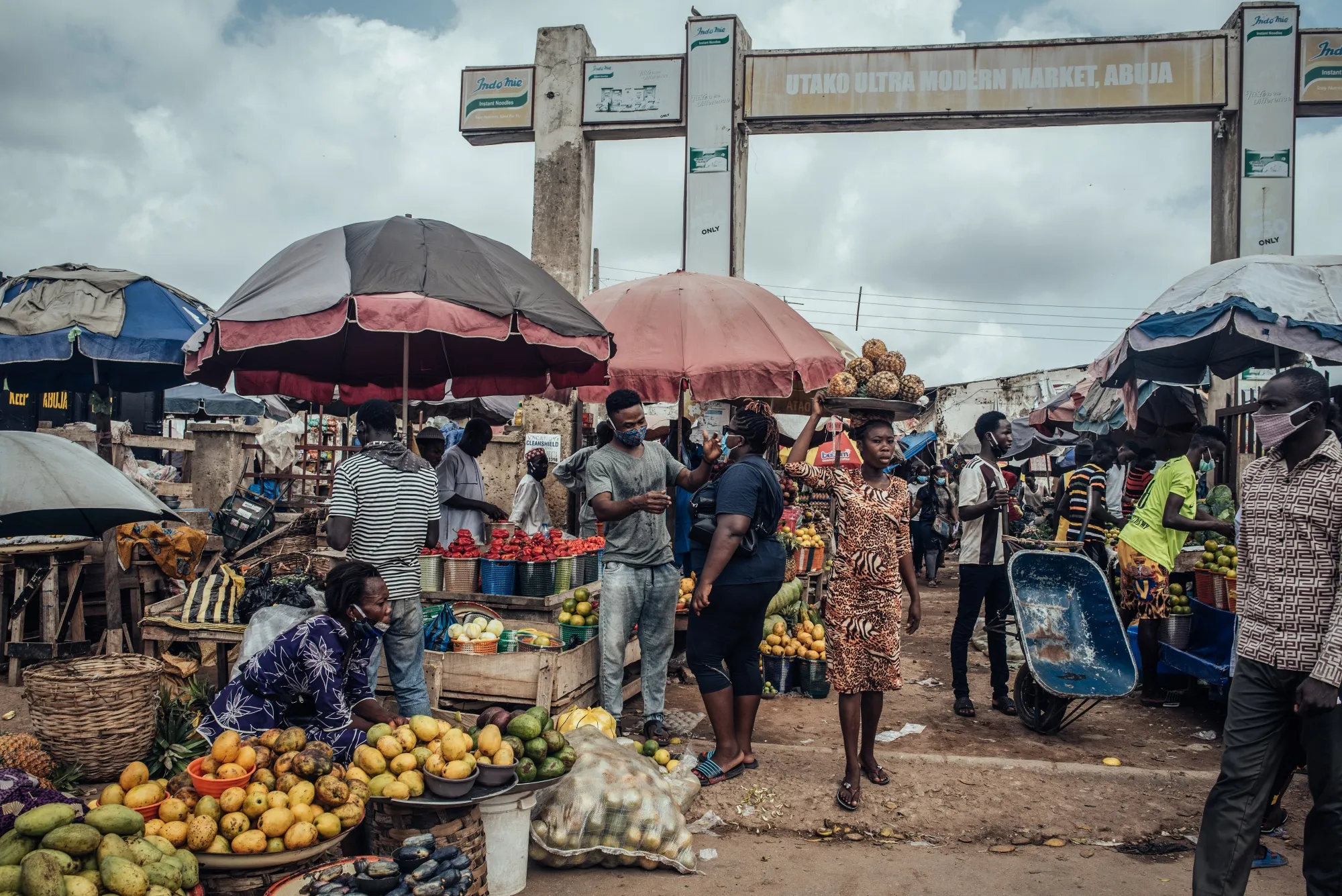 Nigerian Markets As Government Presents Ambitious Spending Plan 