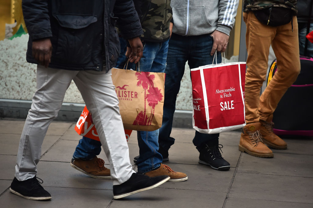 Holiday Sales Hint The Retail Apocalypse Isn t Nigh Bloomberg