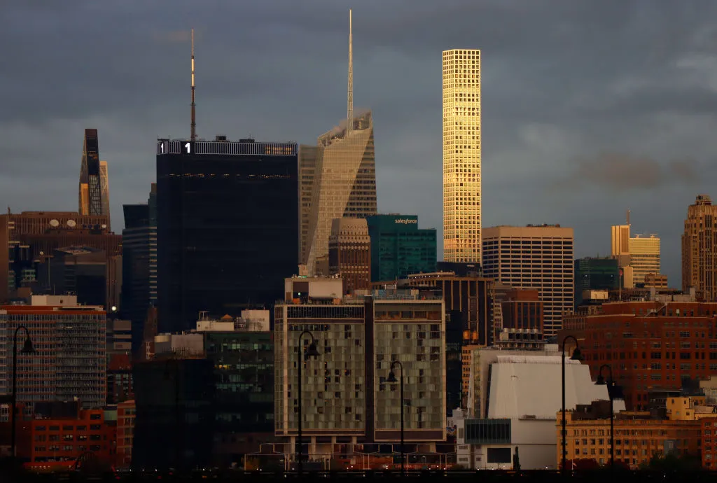 The sun sets on Midtown Manhattan and 432 Park Avenue in October 2021.