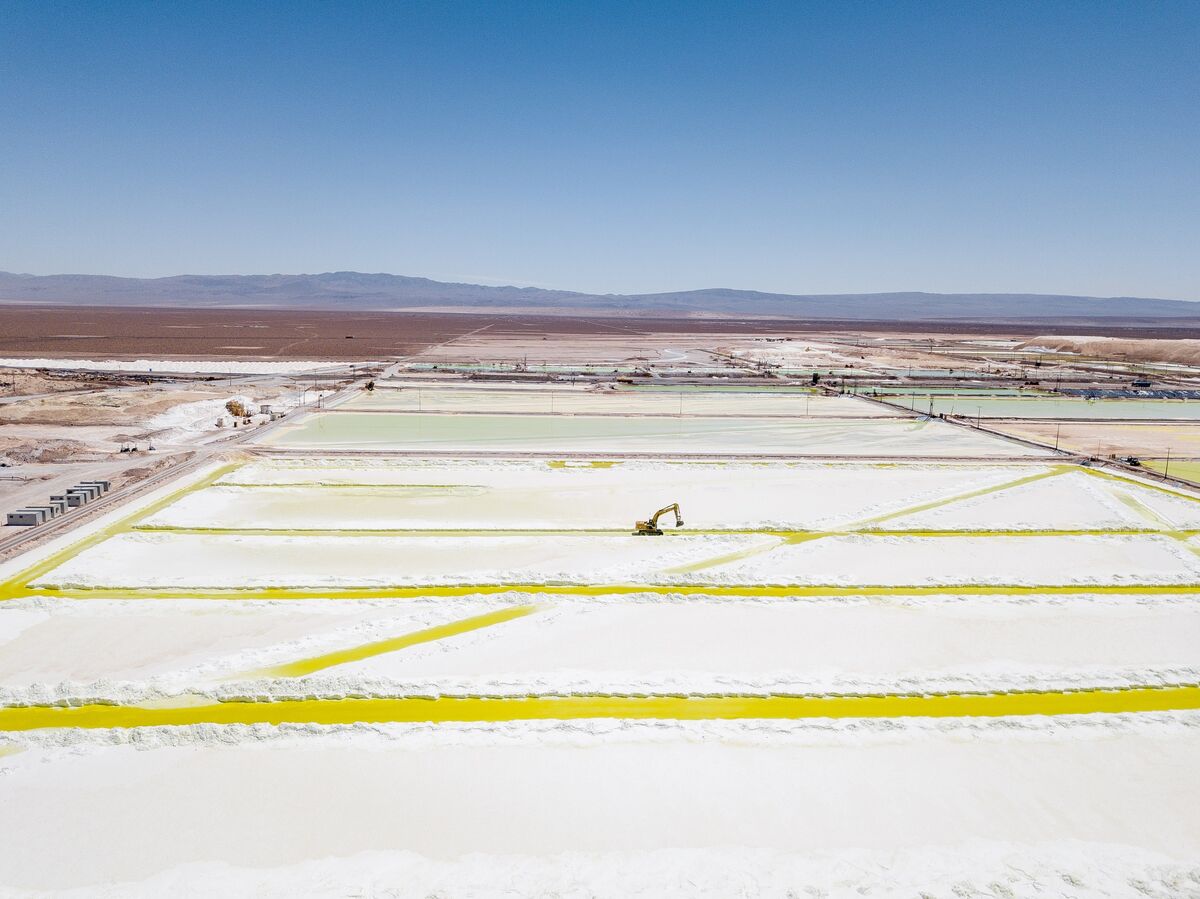 Chile’s SQM Seeks Lithium Partner to Finance International Expansion