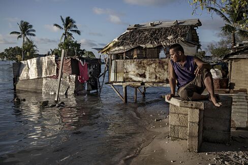Life-threatening Sea Level Rise in Kiribati