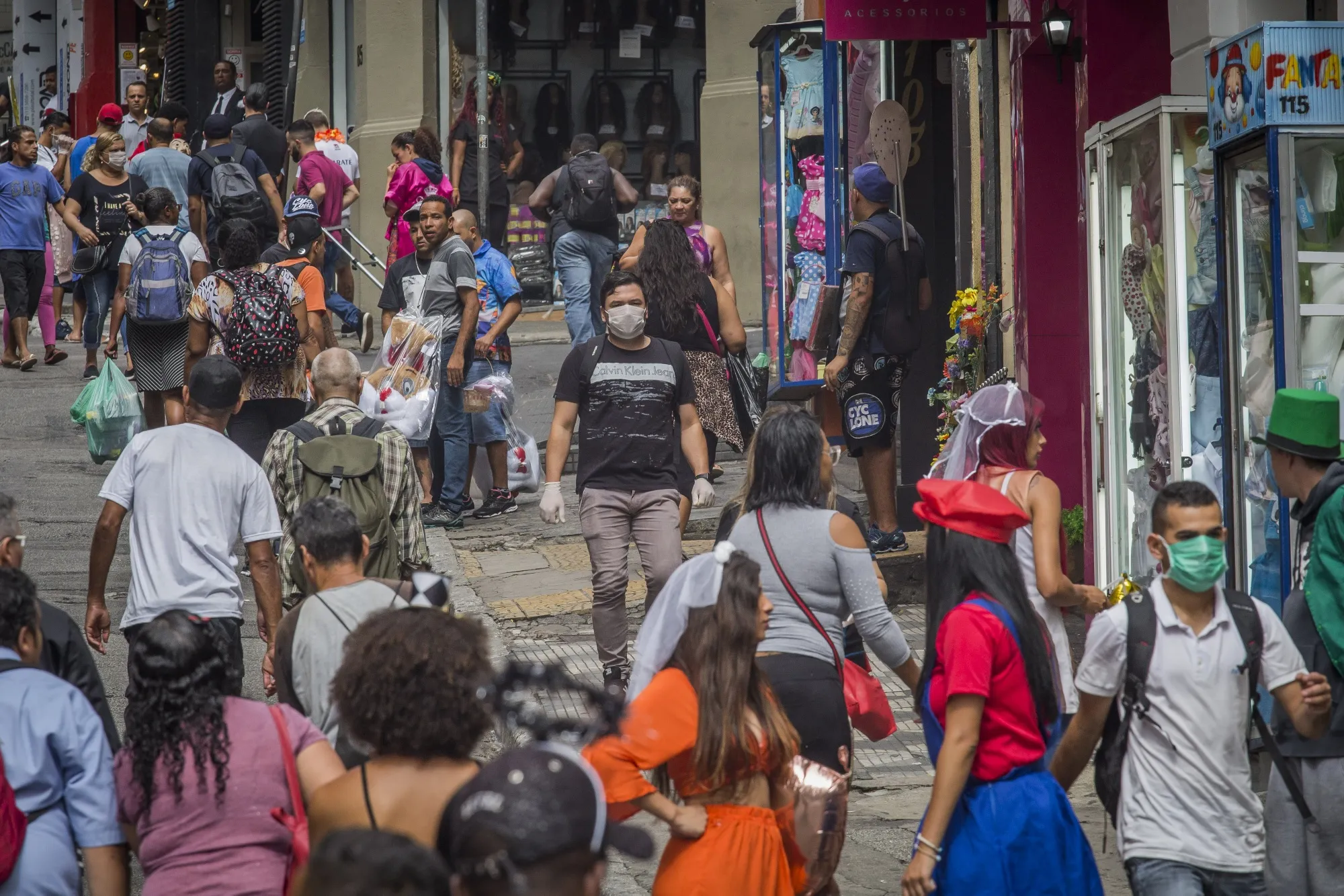 A still-crowded street in Sao Paulo on March 19.