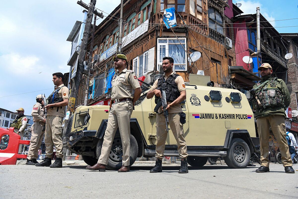 🟪"India e Pakistan: La Guerra Invisibile tra Onde Radio e Internet"