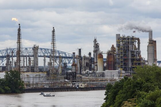 Biggest East Coast Refinery to Close, Driving Up Fuel Prices