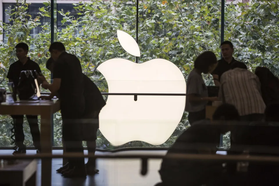Apple Inc. logo at a store&nbsp;in Shanghai, China.