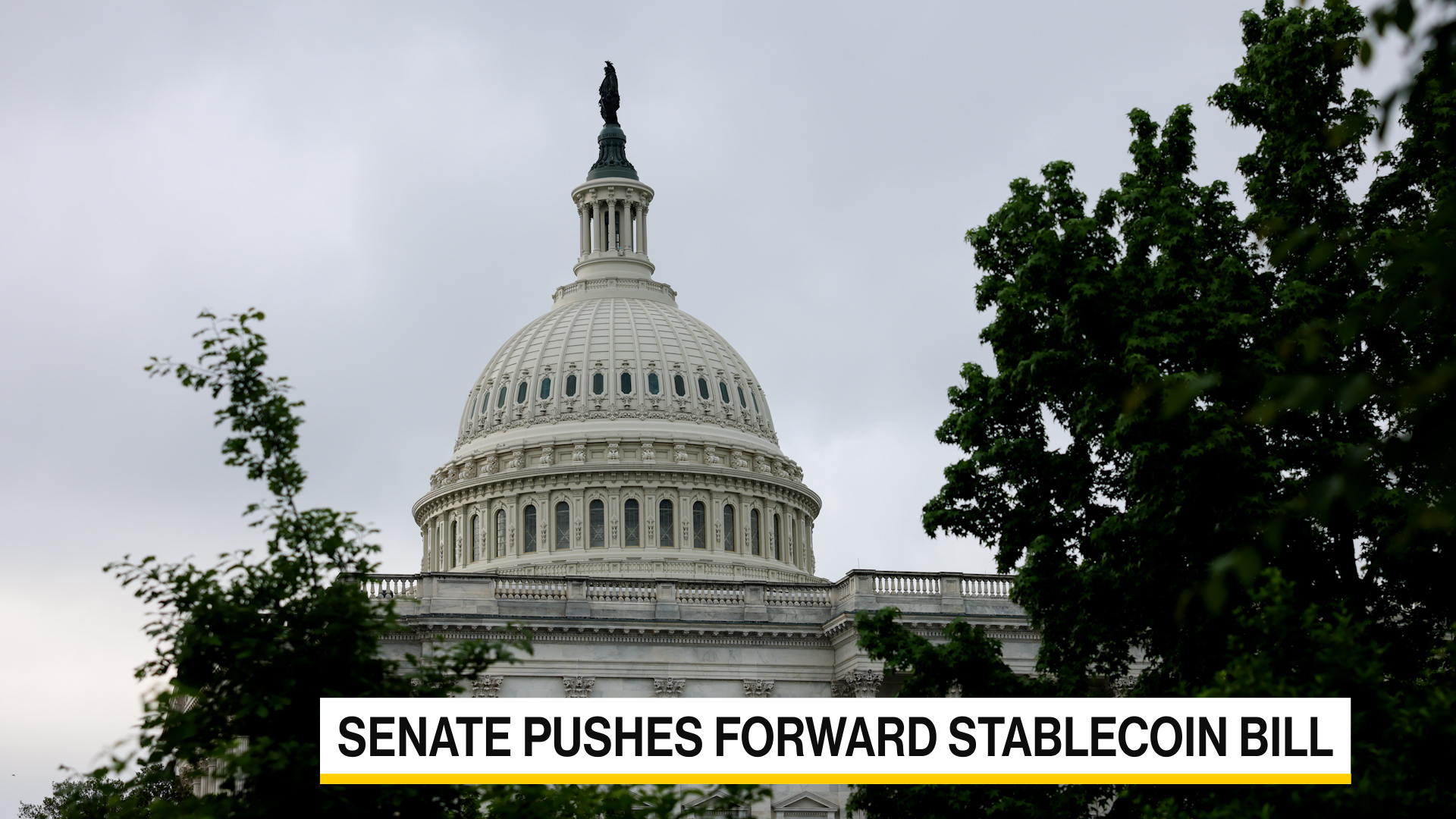 Stablecoin Bill Advances in Senate in Big Win for Crypto - Bloomberg