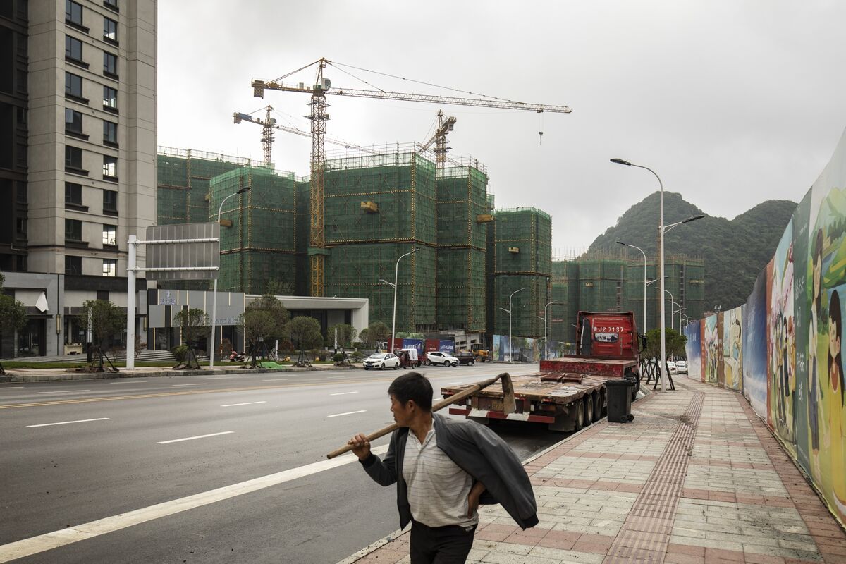 Debt Crisis Threatens to Engulf China’s Surviving Developers