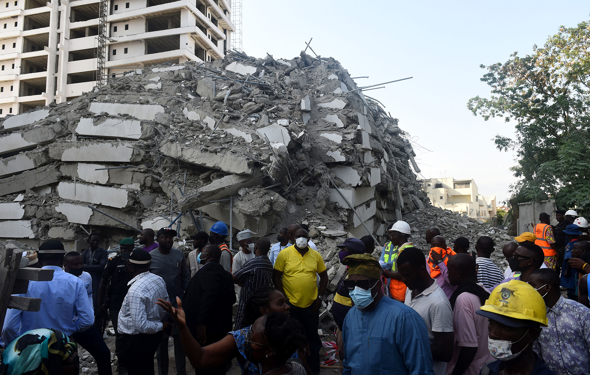 Lagos, Nigeria Building Collapse in Ikoyi Area; Workers Feared - Bloomberg