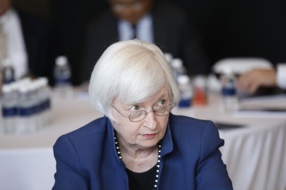 Yellen Says U.S. Inflation Risk Remains Small, ‘Manageable’