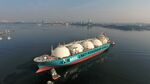 Karpowership’s Karmol LNGT leaving port in Singapore/