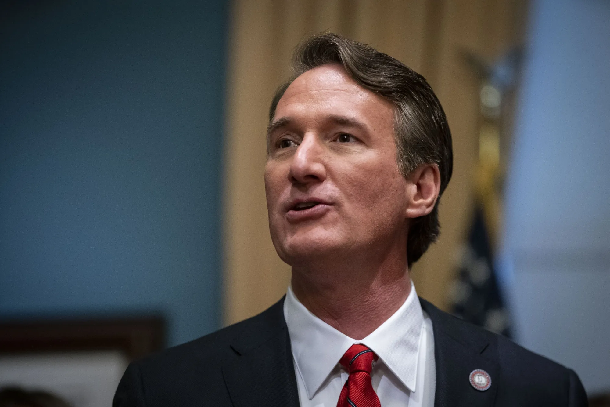 Virginia Governor Youngkin Sees Rising Chance of Recession, Job Losses - Bloomberg