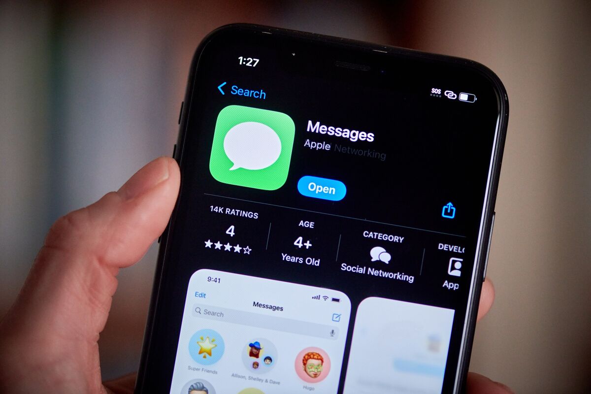 ChatGPT Gains iMessage Control, Raising Privacy Questions