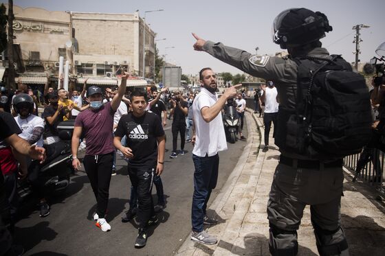 Israel Coalition Talks Shaken by Clashes With Palestinians