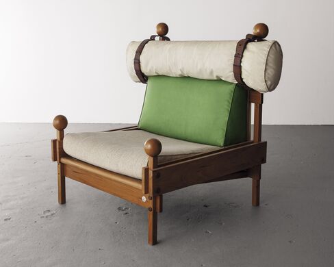 Tonico armchair with original upholstery and leather cushion. Designed by Sergio Rodrigues, Brazil, 1963.