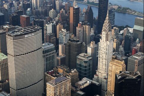 Manhattan New Apartment Rentals Triple, Tenants Don’t Renew
