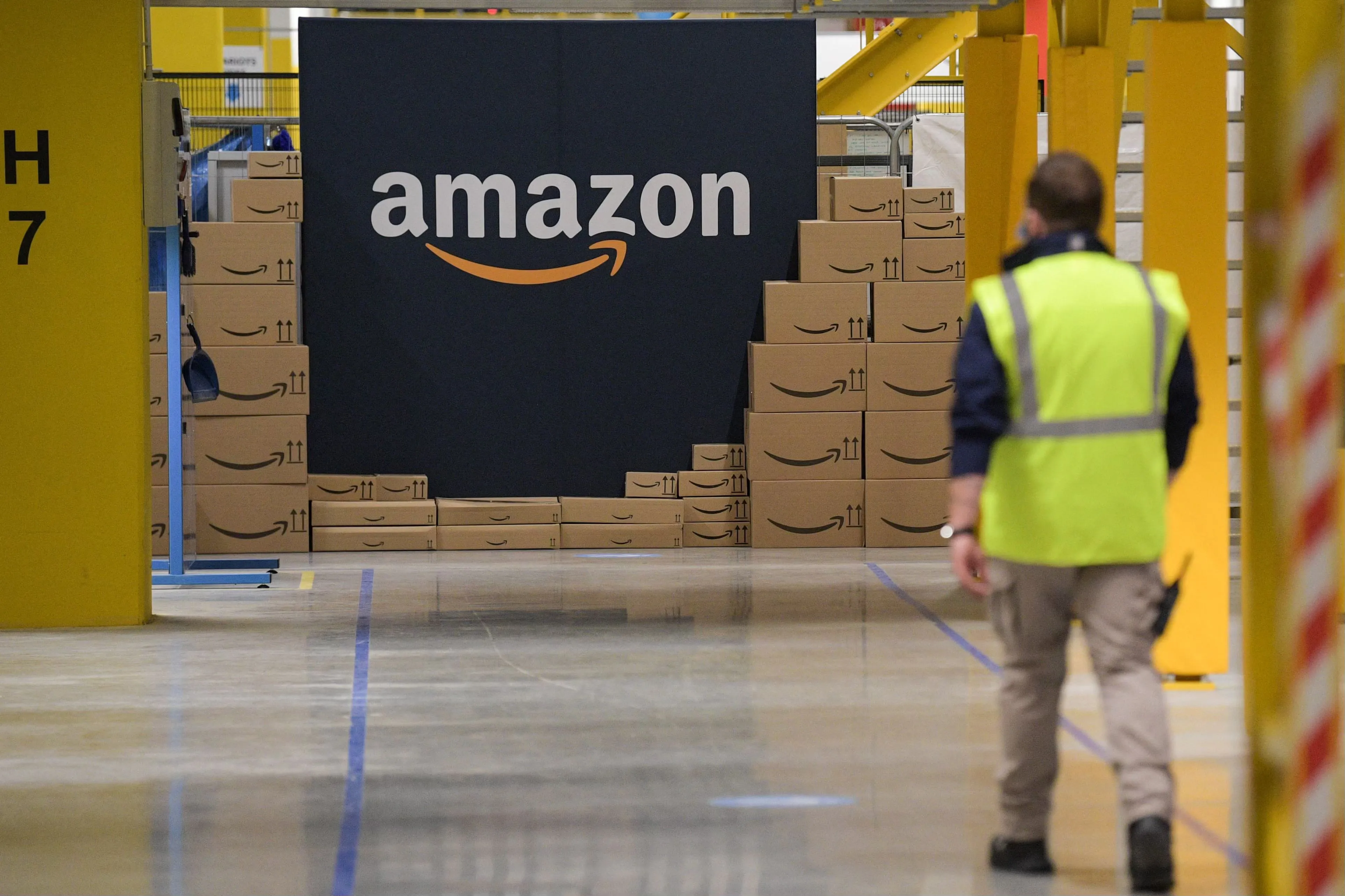 FRANCE-ECONOMY-E-COMMERCE-AMAZON