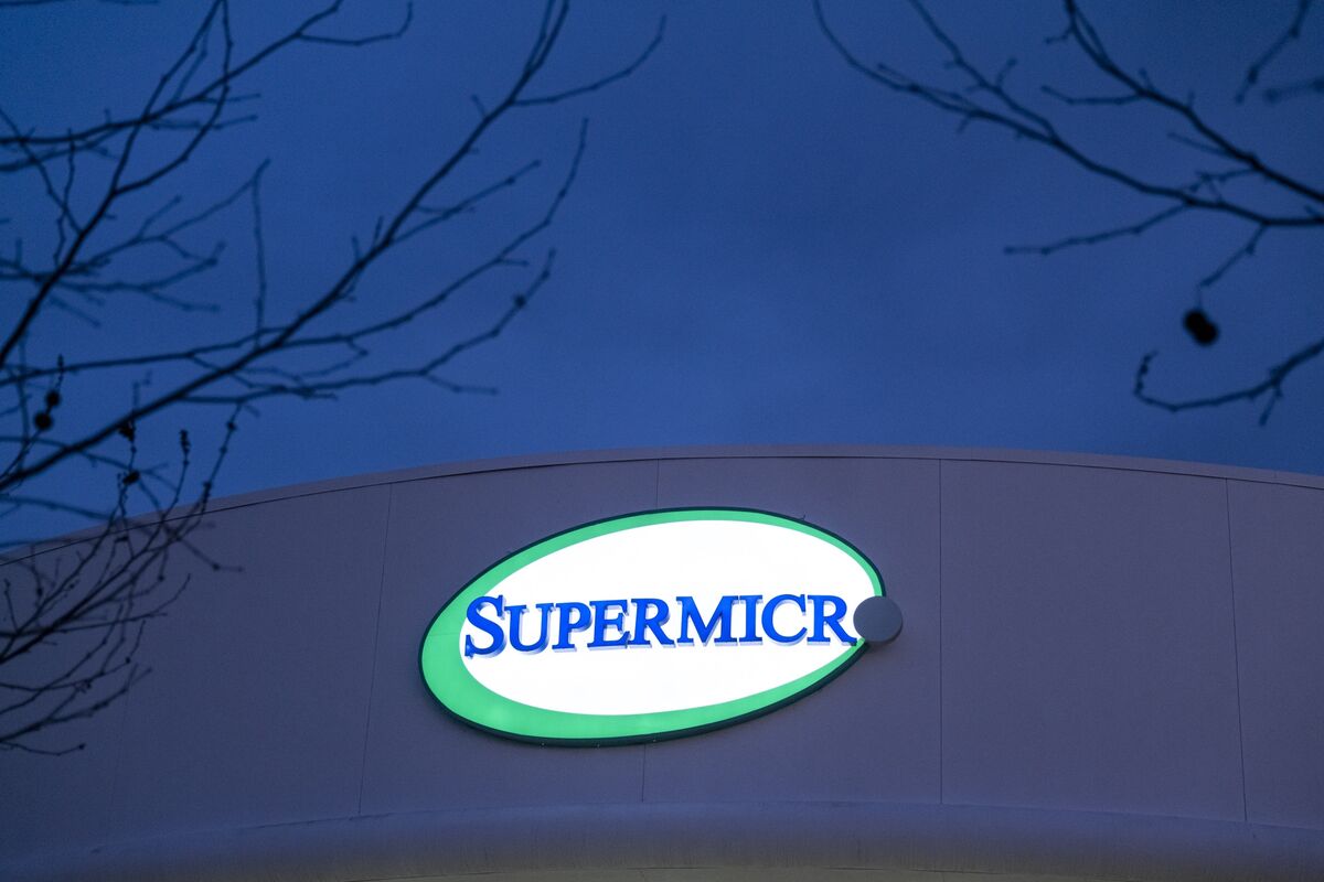 Super Micro Computer Auditor Ernst & Young Quits Amid DOJ Probe